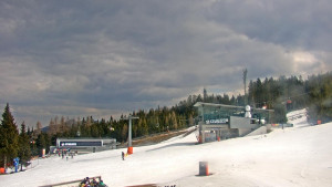 Stuhleck - Stuhleckbahn Bergstation - 24.3.2026 v 11:45 Stuhleck - Stuhleckbahn Bergstation - 24.3.2026 v 11:45