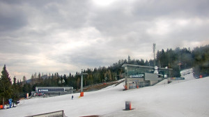 Stuhleck - Stuhleckbahn Bergstation - 24.3.2026 v 12:15 Stuhleck - Stuhleckbahn Bergstation - 24.3.2026 v 12:15