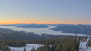 Stuhleck - Bergstation Weißenelfbahn - 18.12.2025 v 16:15 Stuhleck - Bergstation Weißenelfbahn - 18.12.2025 v 16:15