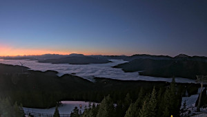 Stuhleck - Bergstation Weißenelfbahn - 18.12.2025 v 17:00 Stuhleck - Bergstation Weißenelfbahn - 18.12.2025 v 17:00