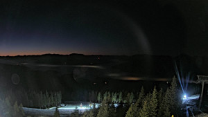 Stuhleck - Bergstation Weißenelfbahn - 18.12.2025 v 17:30 Stuhleck - Bergstation Weißenelfbahn - 18.12.2025 v 17:30