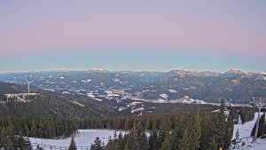 Stuhleck - Bergstation Weißenelfbahn - 29.12.2025 v 07:30 Stuhleck - Bergstation Weißenelfbahn - 29.12.2025 v 07:30