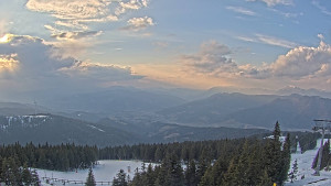 Stuhleck - Bergstation Weißenelfbahn - 11.3.2026 v 17:00 Stuhleck - Bergstation Weißenelfbahn - 11.3.2026 v 17:00