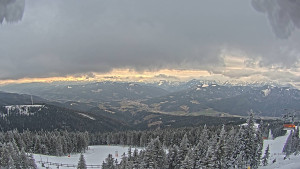 Stuhleck - Bergstation Weißenelfbahn - 30.3.2026 v 07:45 Stuhleck - Bergstation Weißenelfbahn - 30.3.2026 v 07:45