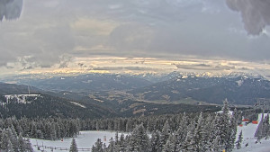 Stuhleck - Bergstation Weißenelfbahn - 30.3.2026 v 08:15 Stuhleck - Bergstation Weißenelfbahn - 30.3.2026 v 08:15