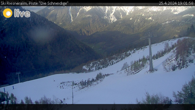 Ski Riesneralm - Piste "Die Schneidige" - 25.4.2024 v 19:01