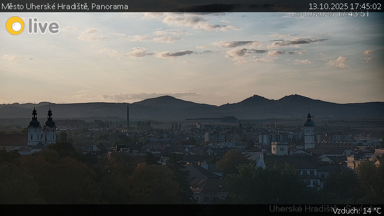 Město Uherské Hradiště - Panorama - 13.10.2025 v 17:45 Město Uherské Hradiště - Panorama - 13.10.2025 v 17:45