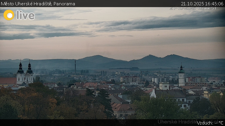 Město Uherské Hradiště - Panorama - 21.10.2025 v 16:45 Město Uherské Hradiště - Panorama - 21.10.2025 v 16:45