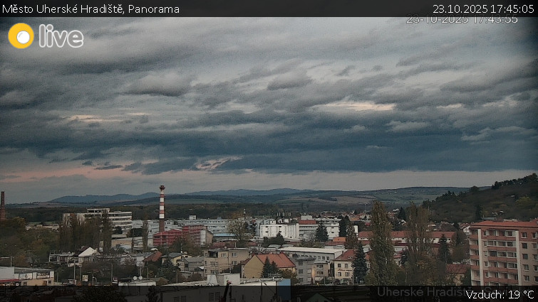 Město Uherské Hradiště - Panorama - 23.10.2025 v 17:45 Město Uherské Hradiště - Panorama - 23.10.2025 v 17:45