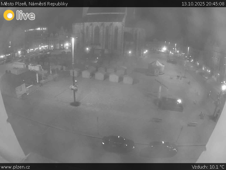 Město Plzeň - Náměstí Republiky - 13.10.2025 v 20:45 Město Plzeň - Náměstí Republiky - 13.10.2025 v 20:45
