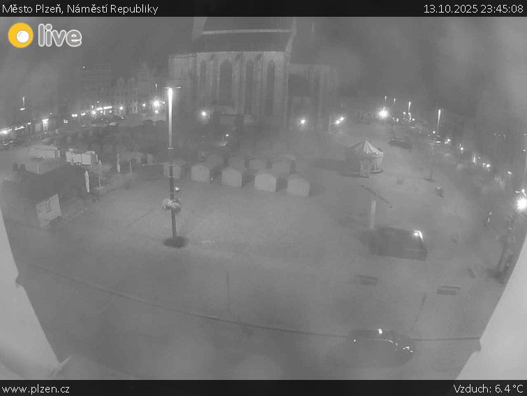 Město Plzeň - Náměstí Republiky - 13.10.2025 v 23:45 Město Plzeň - Náměstí Republiky - 13.10.2025 v 23:45