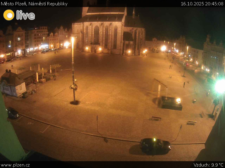 Město Plzeň - Náměstí Republiky - 16.10.2025 v 20:45 Město Plzeň - Náměstí Republiky - 16.10.2025 v 20:45