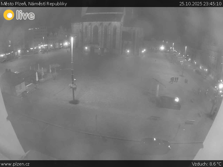 Město Plzeň - Náměstí Republiky - 25.10.2025 v 23:45 Město Plzeň - Náměstí Republiky - 25.10.2025 v 23:45