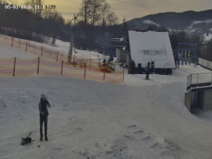 Skiareál Mosty u Jablunkova - Spodní část sjezdovky č. 1 - 5.1.2026 v 12:00 Skiareál Mosty u Jablunkova - Spodní část sjezdovky č. 1 - 5.1.2026 v 12:00