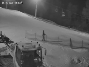 Skiareál Mosty u Jablunkova - Spodní část sjezdovky č. 1 - 5.1.2026 v 19:00 Skiareál Mosty u Jablunkova - Spodní část sjezdovky č. 1 - 5.1.2026 v 19:00