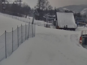 Skiareál Mosty u Jablunkova - Spodní část sjezdovky č. 1 - 15.2.2026 v 17:00 Skiareál Mosty u Jablunkova - Spodní část sjezdovky č. 1 - 15.2.2026 v 17:00
