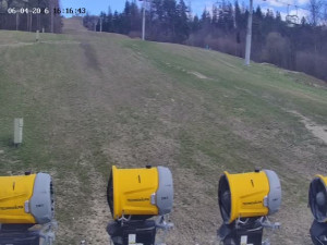 Skiareál Mosty u Jablunkova - Spodní část sjezdovky č. 1 - 6.4.2026 v 17:00 Skiareál Mosty u Jablunkova - Spodní část sjezdovky č. 1 - 6.4.2026 v 17:00