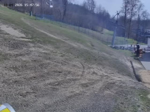 Skiareál Mosty u Jablunkova - Spodní část sjezdovky č. 1 - 10.4.2026 v 16:00 Skiareál Mosty u Jablunkova - Spodní část sjezdovky č. 1 - 10.4.2026 v 16:00