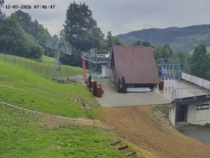 Skigebiet Mosty u Jablunkova - Unterer Teil der Skipiste Nr. 1 - 12.7.2026 v 08:00 Skigebiet Mosty u Jablunkova - Unterer Teil der Skipiste Nr. 1 - 12.7.2026 v 08:00