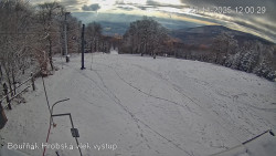 Vrchol Bouřňák, pohled na jih