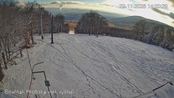 Vrchol Bouřňák, pohled na jih