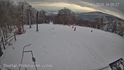 Vrchol Bouřňák, pohled na jih