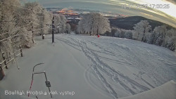 Vrchol Bouřňák, pohled na jih