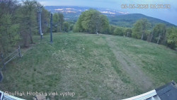 Vrchol Bouřňák, pohled na jih