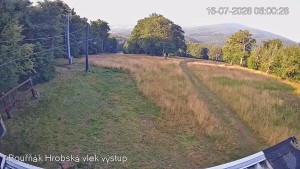 Sportzentrum Bouřňák - Bouřňák-Gipfel, Blick nach Süden - 16.7.2026 v 07:00 Sportzentrum Bouřňák - Bouřňák-Gipfel, Blick nach Süden - 16.7.2026 v 07:00