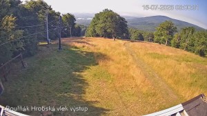 Sportzentrum Bouřňák - Bouřňák-Gipfel, Blick nach Süden - 16.7.2026 v 09:00 Sportzentrum Bouřňák - Bouřňák-Gipfel, Blick nach Süden - 16.7.2026 v 09:00