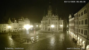 Město Liberec - Náměstí Dr. Edvarda Beneše - 2.11.2025 v 05:45 Město Liberec - Náměstí Dr. Edvarda Beneše - 2.11.2025 v 05:45