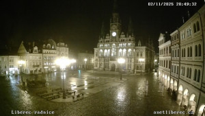Město Liberec - Náměstí Dr. Edvarda Beneše - 2.11.2025 v 20:45 Město Liberec - Náměstí Dr. Edvarda Beneše - 2.11.2025 v 20:45