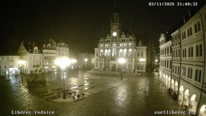 Město Liberec - Náměstí Dr. Edvarda Beneše - 2.11.2025 v 21:45 Město Liberec - Náměstí Dr. Edvarda Beneše - 2.11.2025 v 21:45