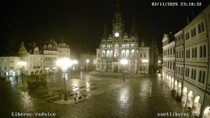 Město Liberec - Náměstí Dr. Edvarda Beneše - 2.11.2025 v 23:15 Město Liberec - Náměstí Dr. Edvarda Beneše - 2.11.2025 v 23:15
