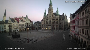 Město Liberec - Náměstí Dr. Edvarda Beneše - 6.11.2025 v 06:45 Město Liberec - Náměstí Dr. Edvarda Beneše - 6.11.2025 v 06:45