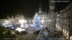 Město Liberec - Náměstí Dr. Edvarda Beneše - 2.12.2025 v 22:45 Město Liberec - Náměstí Dr. Edvarda Beneše - 2.12.2025 v 22:45