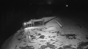 Červenohorské sedlo - Modrá sjezdovka - dojezd k lanové dráze - 19.11.2025 v 00:10 Červenohorské sedlo - Modrá sjezdovka - dojezd k lanové dráze - 19.11.2025 v 00:10