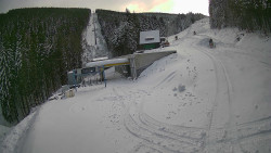 Modrá sjezdovka - dojezd k lanové dráze