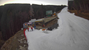 Červenohorské sedlo - Modrá sjezdovka - dojezd k lanové dráze - 22.12.2025 v 07:31 Červenohorské sedlo - Modrá sjezdovka - dojezd k lanové dráze - 22.12.2025 v 07:31