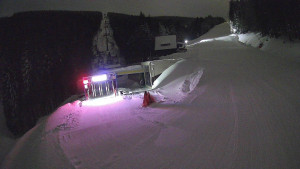 Červenohorské sedlo - Modrá sjezdovka - dojezd k lanové dráze - 4.1.2026 v 05:01 Červenohorské sedlo - Modrá sjezdovka - dojezd k lanové dráze - 4.1.2026 v 05:01