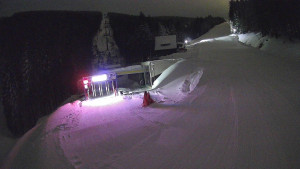 Červenohorské sedlo - Modrá sjezdovka - dojezd k lanové dráze - 4.1.2026 v 05:20 Červenohorské sedlo - Modrá sjezdovka - dojezd k lanové dráze - 4.1.2026 v 05:20