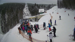 Červenohorské sedlo - Modrá sjezdovka - dojezd k lanové dráze - 4.1.2026 v 11:50 Červenohorské sedlo - Modrá sjezdovka - dojezd k lanové dráze - 4.1.2026 v 11:50