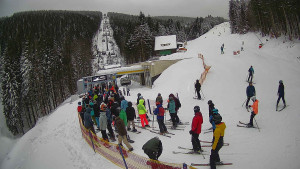Červenohorské sedlo - Modrá sjezdovka - dojezd k lanové dráze - 4.1.2026 v 14:01 Červenohorské sedlo - Modrá sjezdovka - dojezd k lanové dráze - 4.1.2026 v 14:01