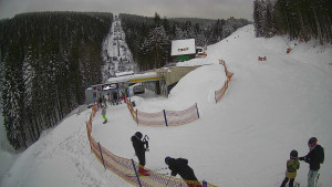 Červenohorské sedlo - Modrá sjezdovka - dojezd k lanové dráze - 4.1.2026 v 15:01 Červenohorské sedlo - Modrá sjezdovka - dojezd k lanové dráze - 4.1.2026 v 15:01