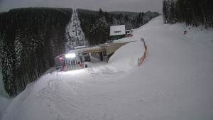 Červenohorské sedlo - Modrá sjezdovka - dojezd k lanové dráze - 4.1.2026 v 16:31 Červenohorské sedlo - Modrá sjezdovka - dojezd k lanové dráze - 4.1.2026 v 16:31