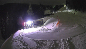 Červenohorské sedlo - Modrá sjezdovka - dojezd k lanové dráze - 4.1.2026 v 19:30 Červenohorské sedlo - Modrá sjezdovka - dojezd k lanové dráze - 4.1.2026 v 19:30