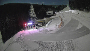 Červenohorské sedlo - Modrá sjezdovka - dojezd k lanové dráze - 4.1.2026 v 23:50 Červenohorské sedlo - Modrá sjezdovka - dojezd k lanové dráze - 4.1.2026 v 23:50