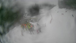 Modrá sjezdovka - dojezd k lanové dráze