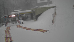 Modrá sjezdovka - dojezd k lanové dráze