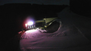 Červenohorské sedlo - Modrá sjezdovka - dojezd k lanové dráze - 24.3.2026 v 04:40 Červenohorské sedlo - Modrá sjezdovka - dojezd k lanové dráze - 24.3.2026 v 04:40